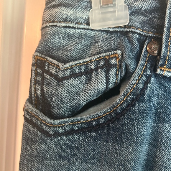 Express Size 4 Boot Cut Jeans with Subtle Fading - Picture 4 of 8